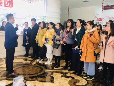熱烈歡迎丨昌禾商學(xué)院，柔然彩虹隊光臨寧夏昌禾裝飾參觀學(xué)習！